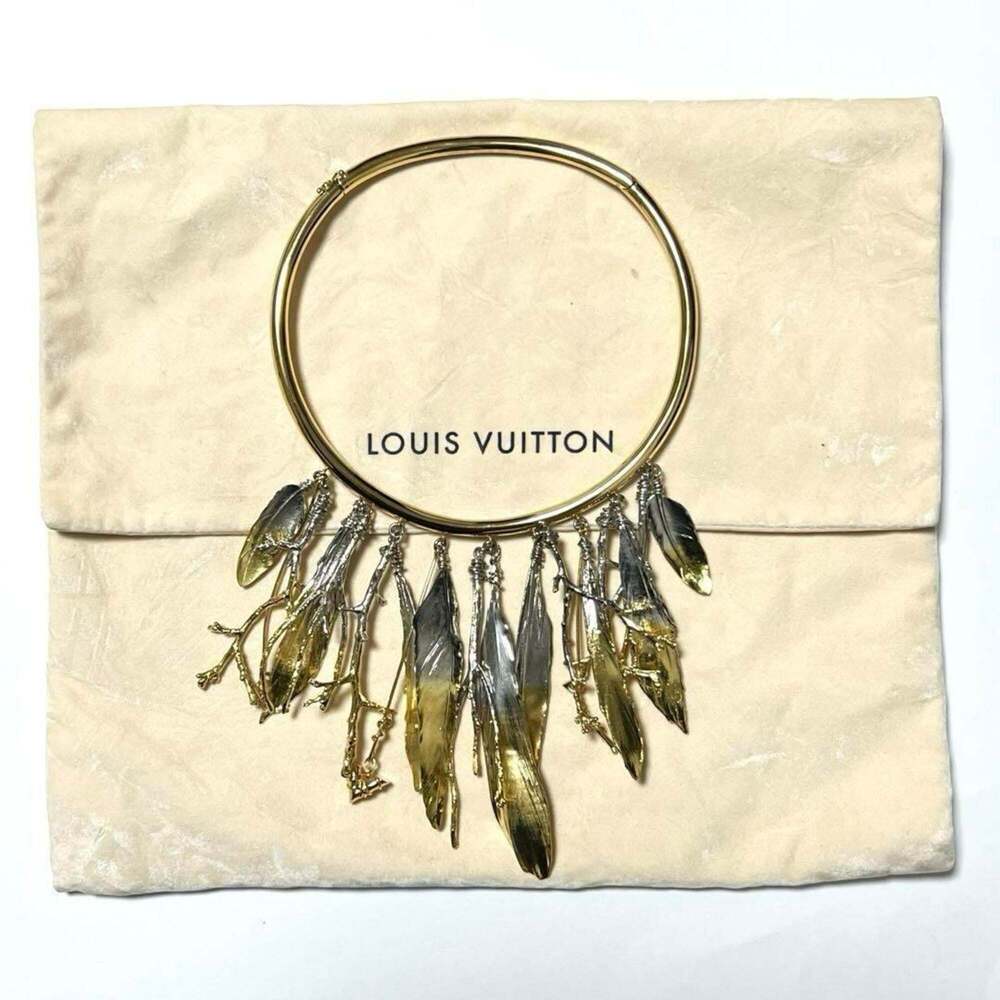 LOUIS VUITTON Gold Necklace - Picture 10 of 10